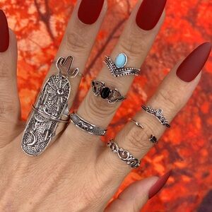 3/$10 NEW Boho Style Rings & MIDI Rings Design Mix / silver tone Bundle NWOT